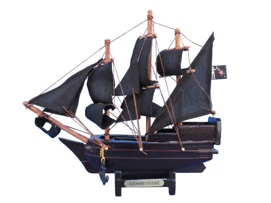 7”L Blackbeards Queen Anne Revenge Model Ship